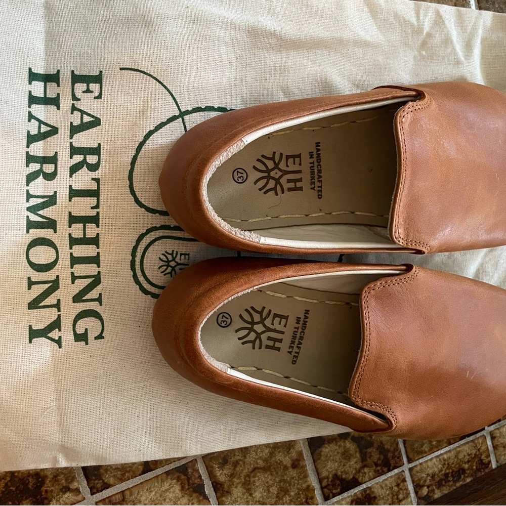 Earthing Harmony Brown Leather Loafers
